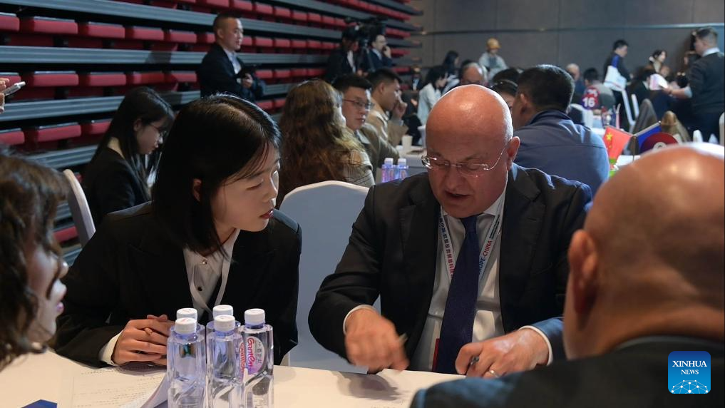 efb57c3636904d4ebb672440336a5259.jpg efb57c3636904d4ebb672440336a5259.jpg